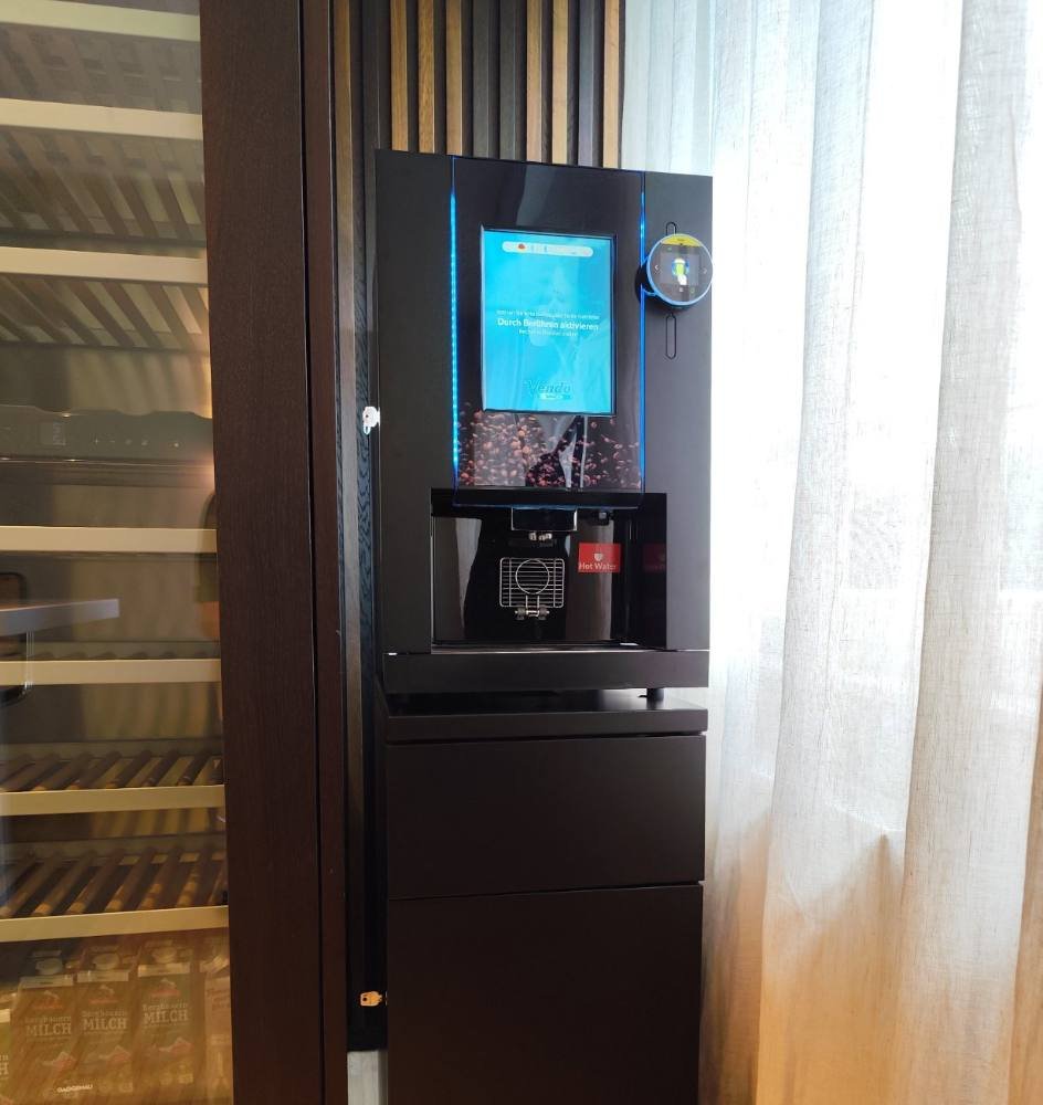 SandenVendo-Kaffeevollautomat im Hotel